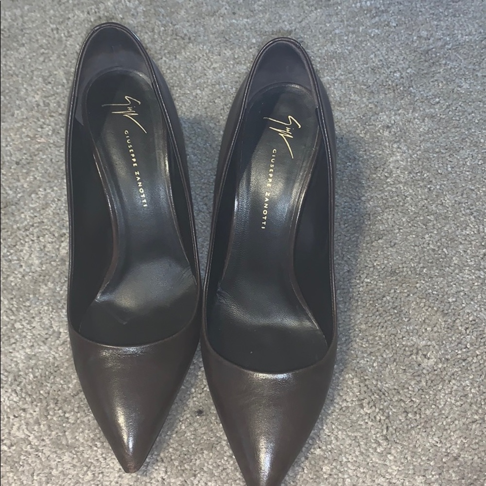 Brown pumps Giuseppe Zanotti